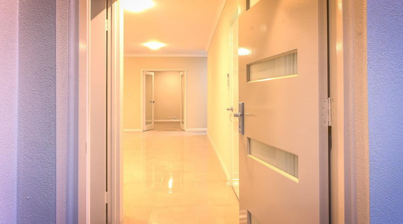 ¿Se puede hacer una reserva online de una casa de obra nueva?