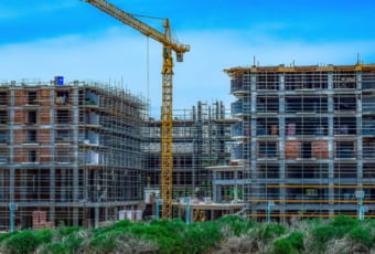 ¿Qué significa la coronación de una edificación?