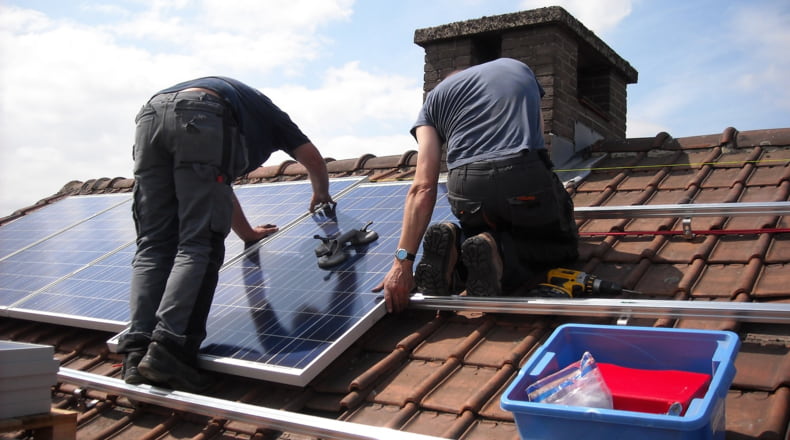 ¿Cuántas placas solares necesito según la extensión de la vivienda?