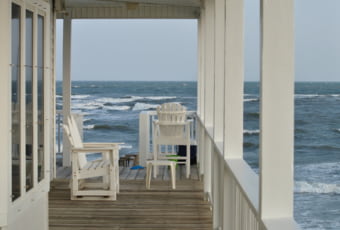 ¿Hipoteca para una segunda residencia?: La puerta para tu casa soñada en la playa