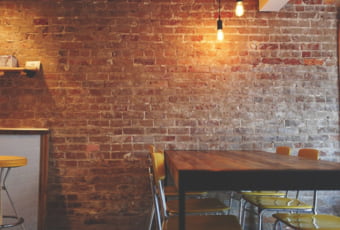¿Qué es la decoración industrial? Tendencias, colores y elementos clave