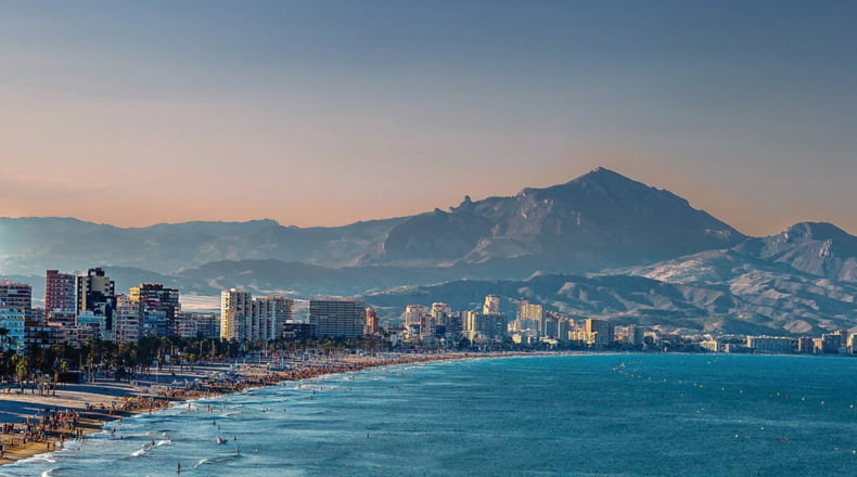 Alicante despunta a nivel nacional en el mercado de obra nueva