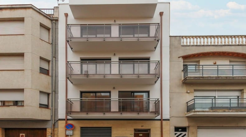 Edificio en Av Tanca de la Plana