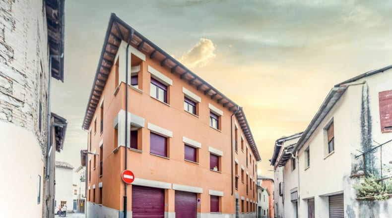 Promoción de viviendas en C/ Verdaguer, Sant Pere de Torelló (Barcelona)