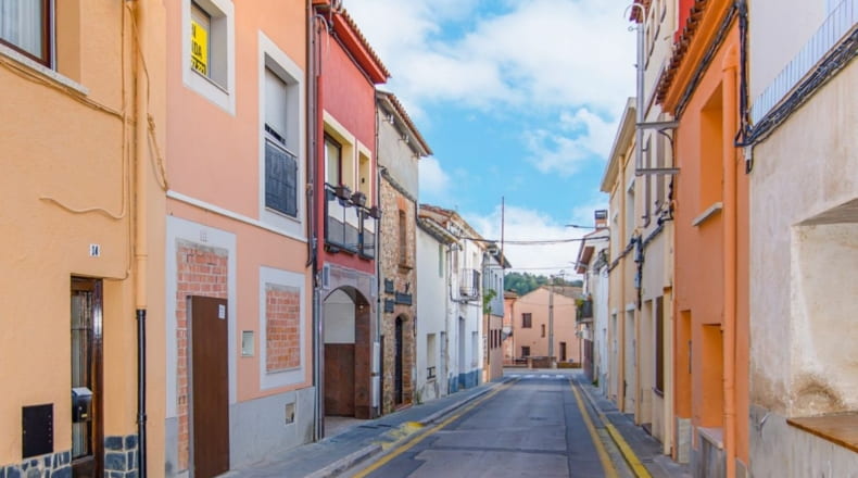 Promoción de tipologias Vivienda en venta BREDA Girona