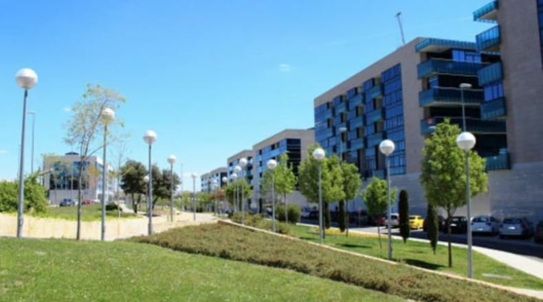 AV.PUENTE CULTURAL,6-SS REYES