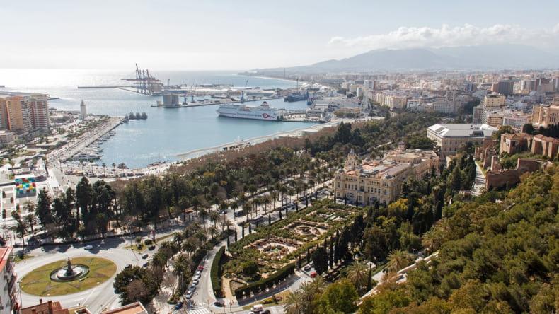 Imagen de las mejores zonas de Málaga para comprar una casa de obra nueva