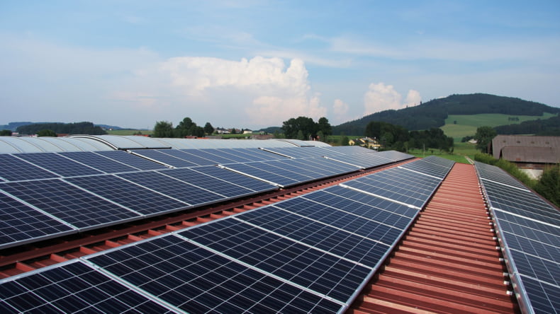 Imagen de las ayudas para la rehabilitación e instalación de energías renovables en las casas de España
